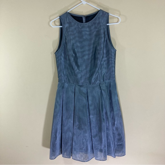 Tadashi Shoji Dresses & Skirts - Tadashi silver dress